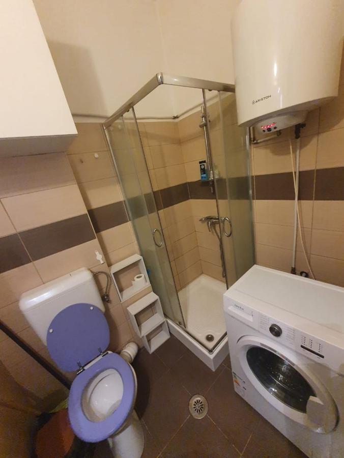 Cozy Studio In Center Bucharest Apartment Ngoại thất bức ảnh
